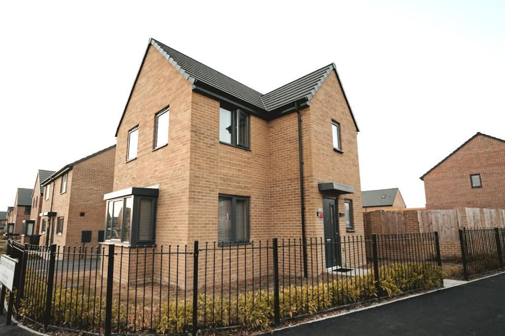 Willow Heights Modern 5-7 Persons/3 Bed Detached Rotherham Buitenkant foto